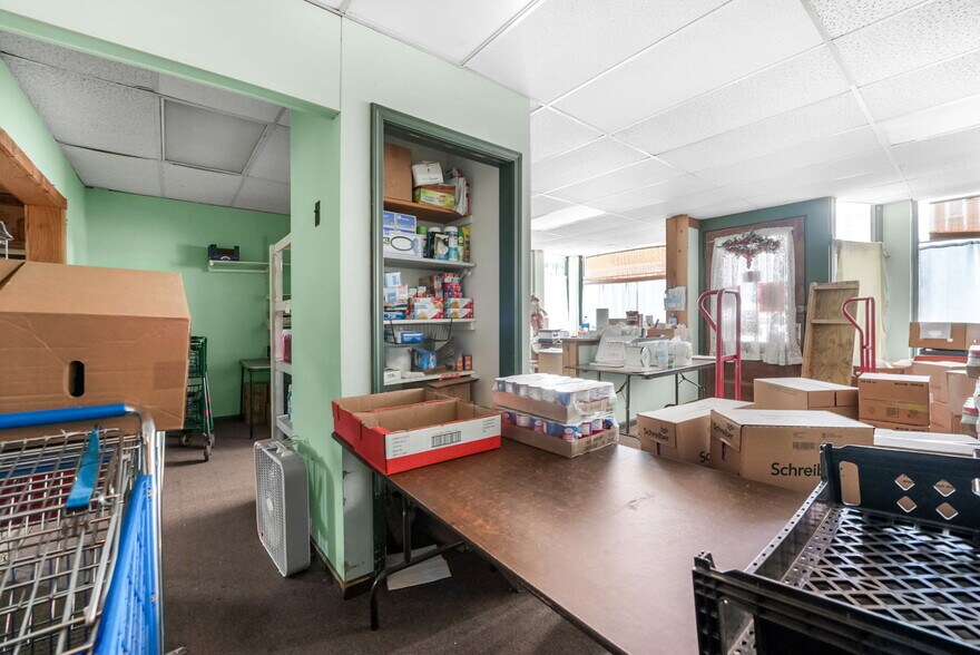 More Photos Of 10907 Main St, Honor Flex For Sale