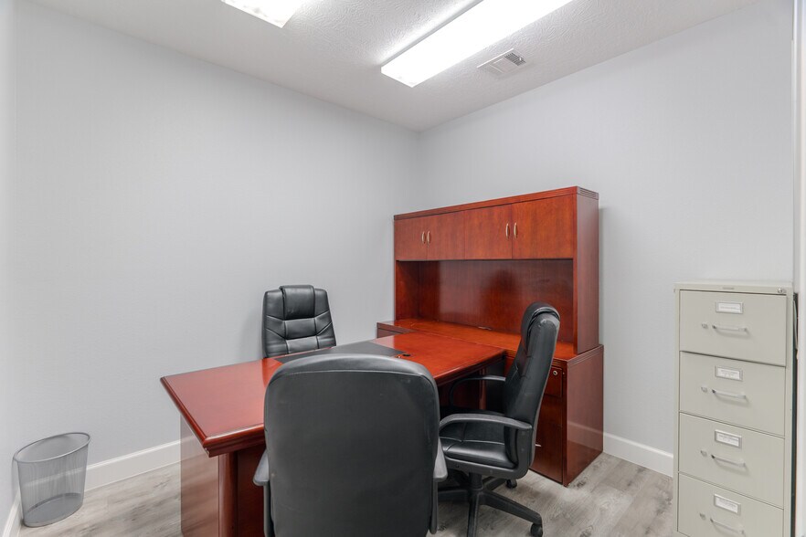 More Photos Of 8601 Fawn Trl, Conroe Warehouse For Sale