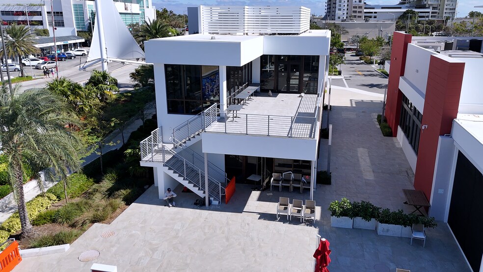 More Photos Of 105 Hibiscus Ave, Pompano Beach Restaurant For Lease