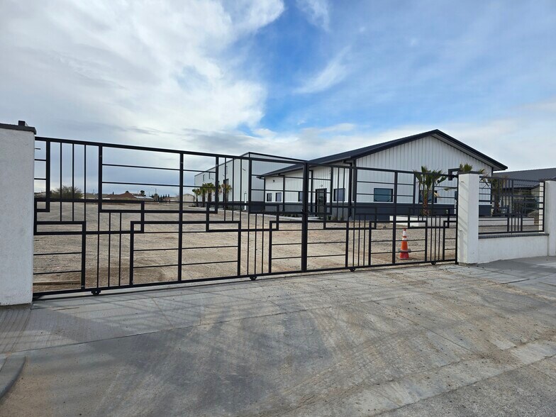 More Photos Of 14372 Rudi Kuefner, Horizon City Industrial For Sale