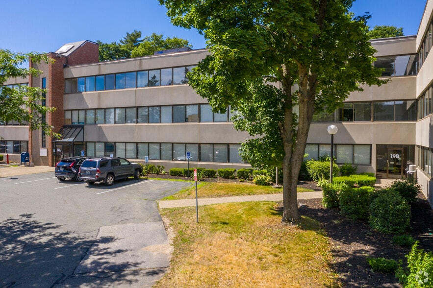 More Photos Of 19 Crosby Dr, Bedford Unknown For Lease