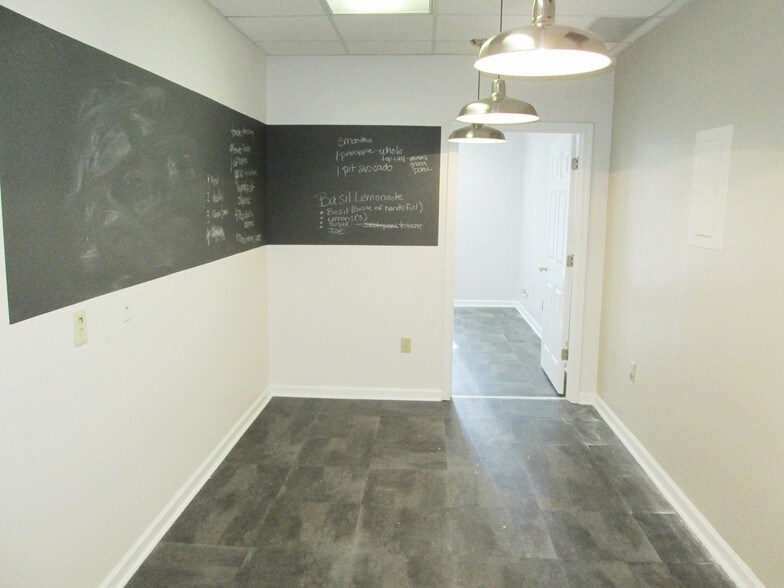 More Photos Of 3867 Holcomb Bridge Rd, Peachtree Corners Office For Lease