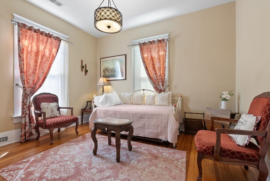 More Photos Of 207 W 2nd Ave, Easley Hospitality For Sale