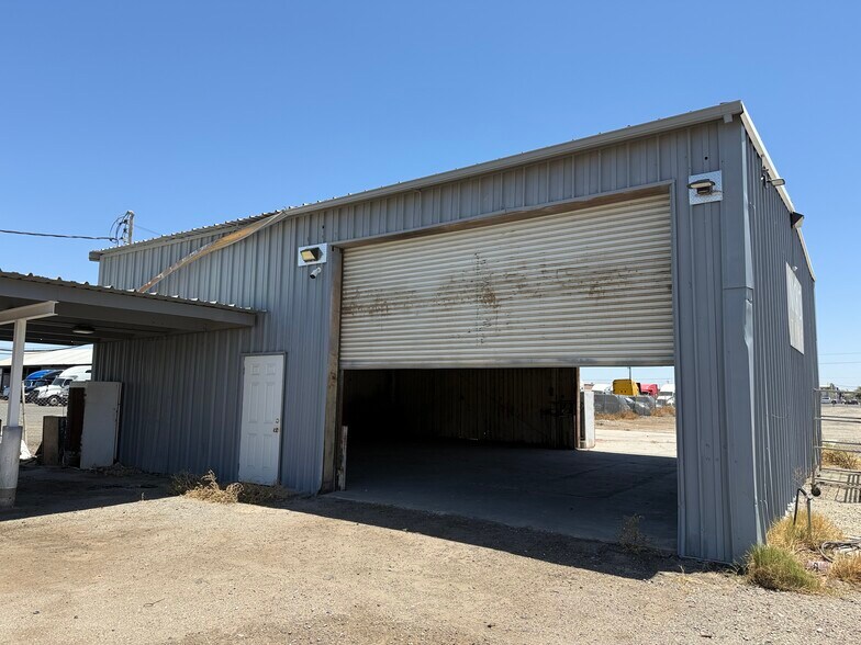 More Photos Of 1210 2nd Street st, El Centro Service For Sale