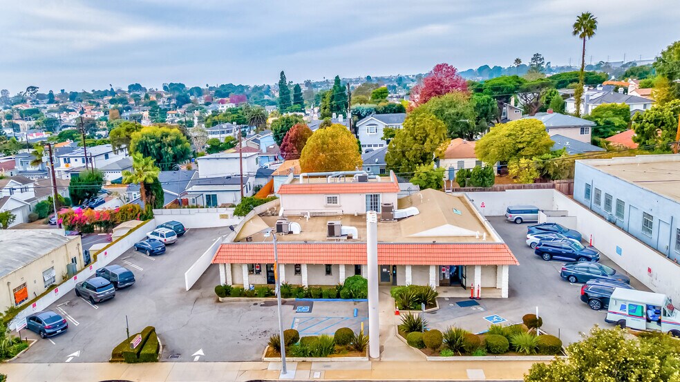 Primary Photo Of 2709 N Sepulveda Blvd, Manhattan Beach Storefront Retail Office For Lease