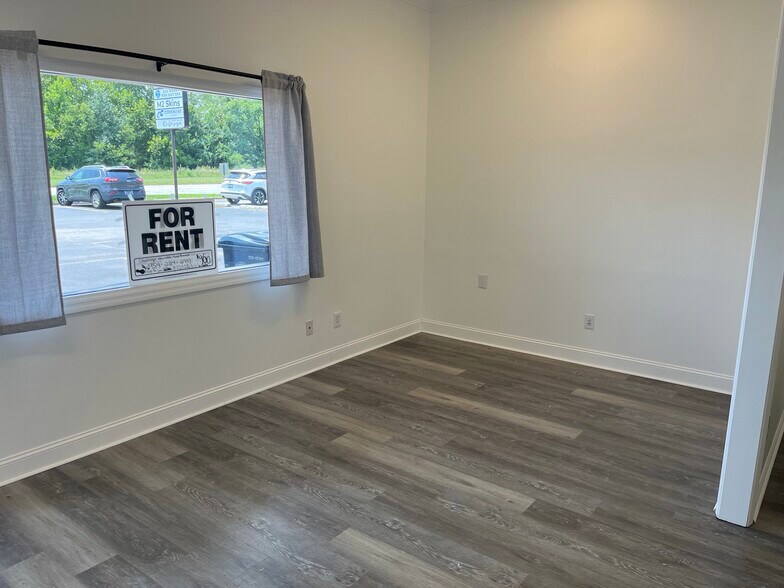More Photos Of 6737 Ringgold Rd, East Ridge Office For Lease