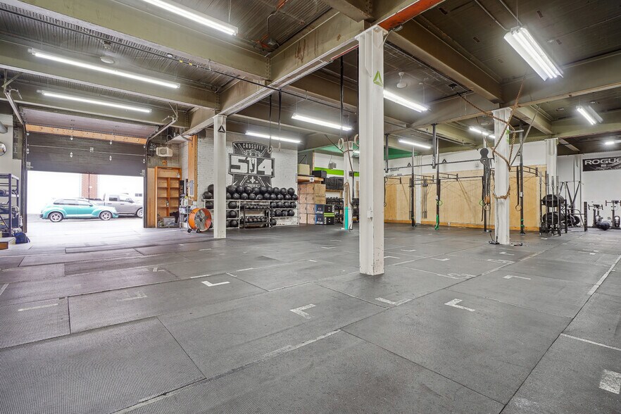 More Photos Of 1000 Rue Hickson, Verdun Office For Lease