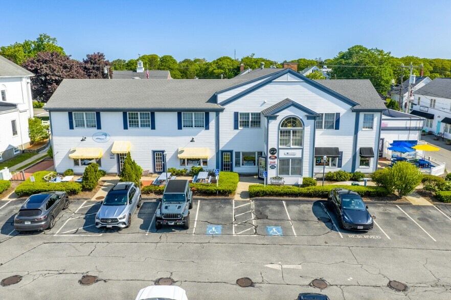 More Photos Of 537 Main St, Harwich Port Restaurant For Lease