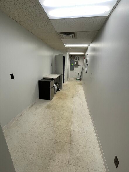 More Photos Of 4814-4818 Mcknight Rd, Pittsburgh Freestanding For Lease