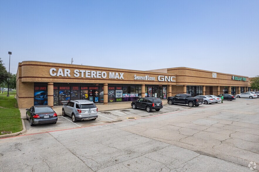 More Photos Of 60-110 Cypress Creek Pky, Houston Freestanding For Sale