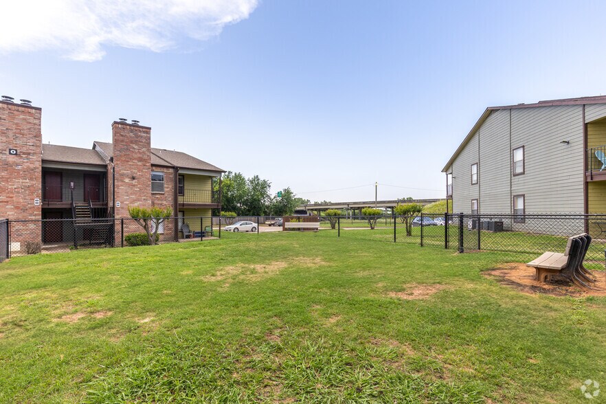 More Photos Of 1600 LaSalle Dr, Sherman Apartments For Sale