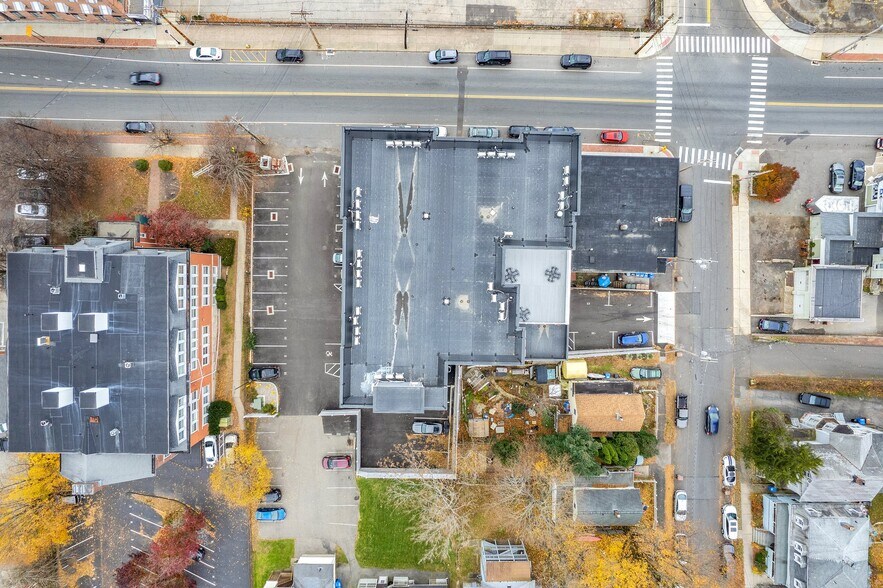 More Photos Of 356 Howe Ave, Shelton Apartments For Lease