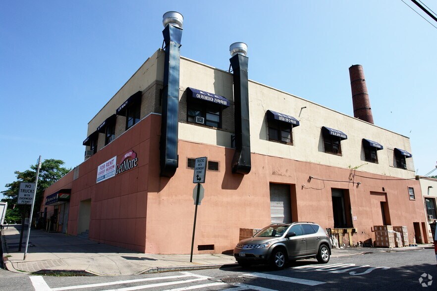 More Photos Of 153-21-153-27 Barclay Ave, Flushing Warehouse For Sale