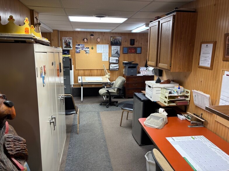 More Photos Of 101 Erie St, Amsterdam Warehouse For Sale