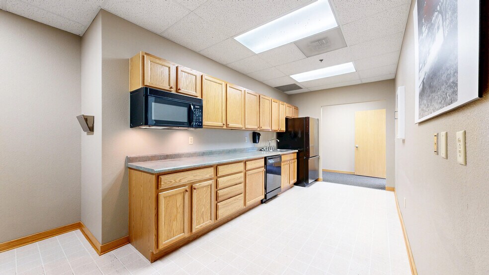 More Photos Of 2695 W Eisenhower Blvd, Loveland Office For Lease
