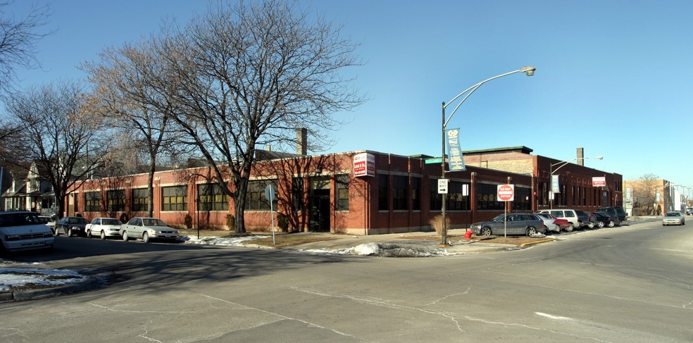 More Photos Of 4700 N Ravenswood Ave, Chicago Warehouse For Lease