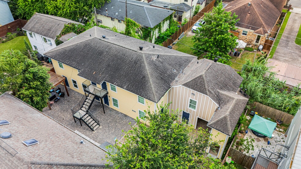 More Photos Of 2512 Calumet St, Houston Apartments For Sale