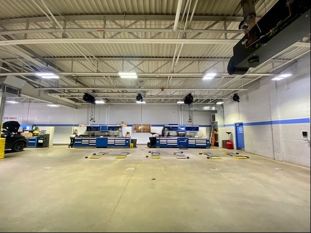 More Photos Of 80-110 Evergreen St, Babylon Warehouse For Sale