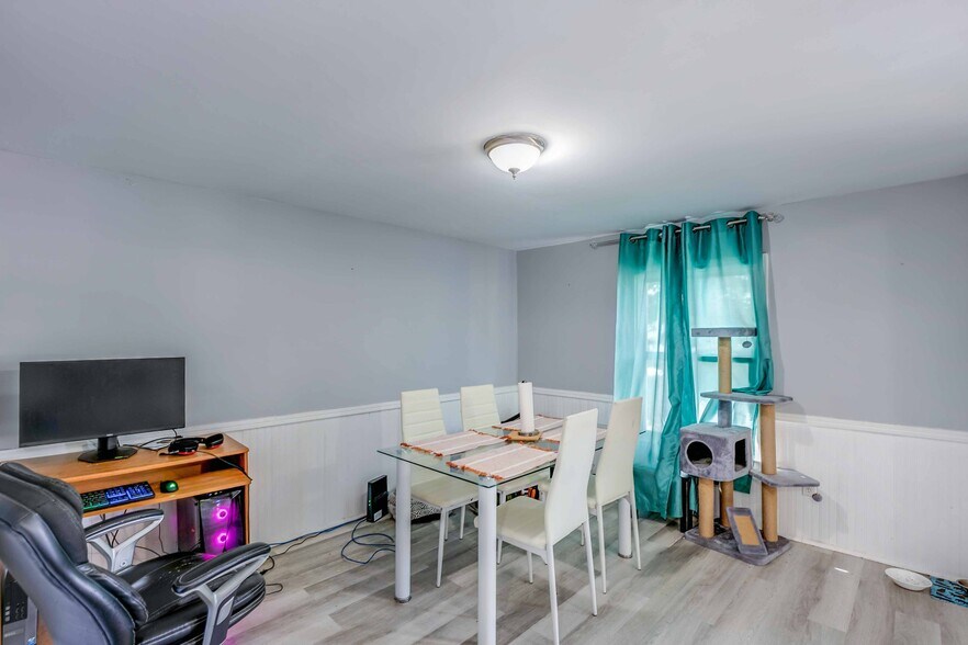 More Photos Of 5371 Huron St, Niagara Falls Apartments For Sale