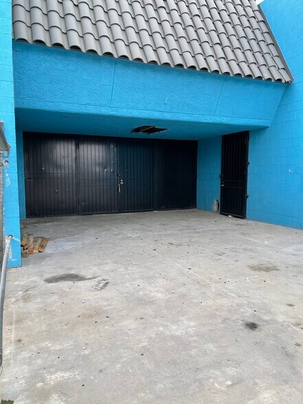 More Photos Of 1090 S Arrowhead Ave, San Bernardino Freestanding For Sale