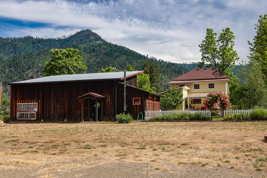 More Photos Of 44510 State 96 Hwy, Seiad Valley Land For Sale