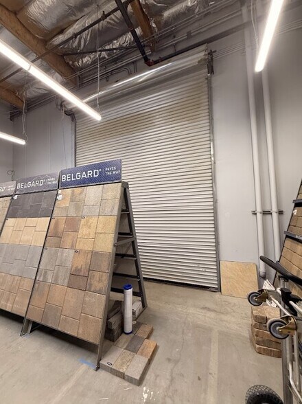 More Photos Of 39301 Badger St, Palm Desert Warehouse For Sale