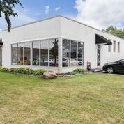 More Photos Of 1055 W 3rd Ave, Columbus Showroom For Lease