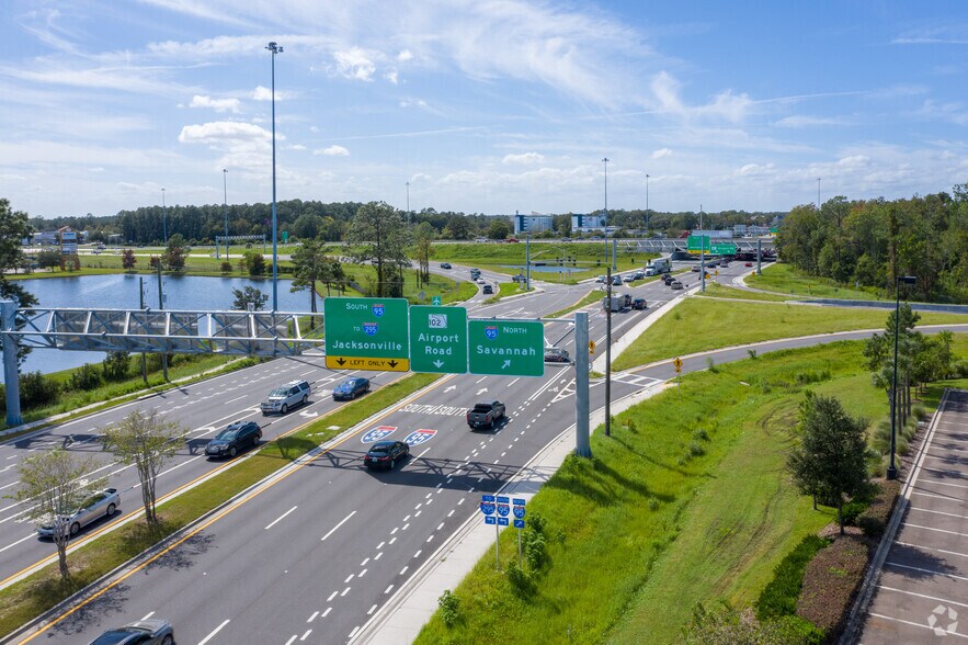 More Photos Of 13249-13275 City Square Dr, Jacksonville Unknown For Lease