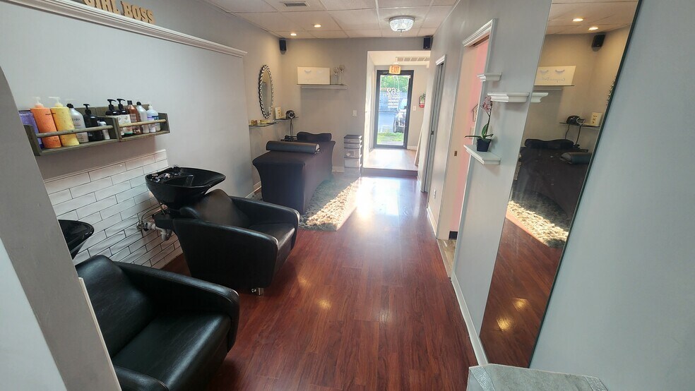 More Photos Of 62-64 Railroad Ave, Sayville Storefront Retail Office For Lease