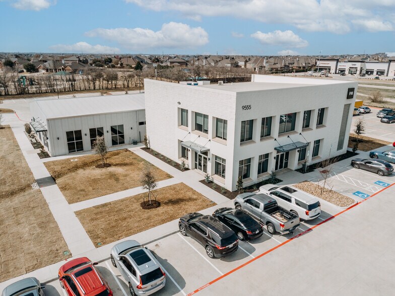 More Photos Of 9555 Harmon Rd, Fort Worth Office For Lease