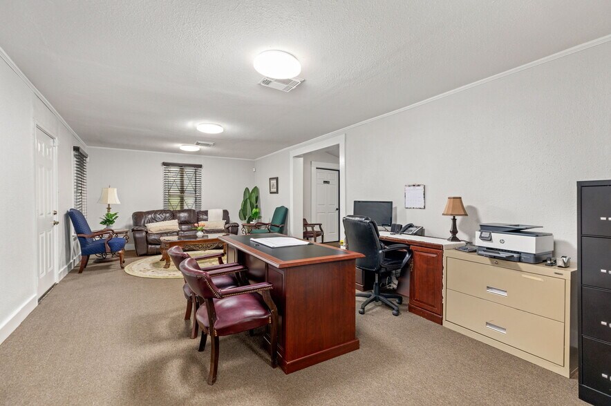 More Photos Of 5231 San Pedro Ave, San Antonio Office Residential For Sale