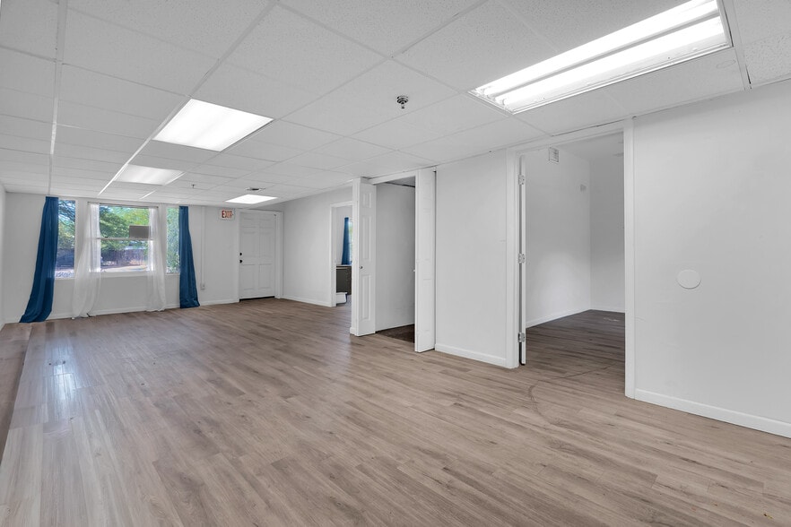 More Photos Of 639 N 6th Ave, Tucson Office For Sale