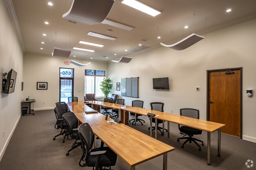 More Photos Of 3348 Peden Rd, Fort Worth Coworking Space