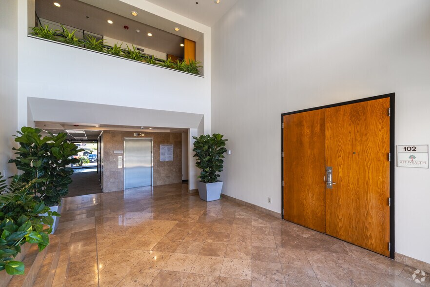 More Photos Of 27710 Jefferson Ave, Temecula Office For Sale