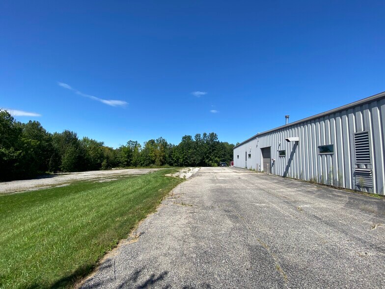 More Photos Of 112 Squires Rd, North Clarendon Auto Dealership For Sale