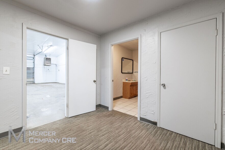 More Photos Of 717 Evergreen St, Edmond Service For Lease