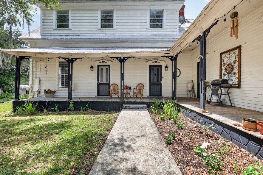 More Photos Of 112 W McClendon St, Lady Lake Office For Sale