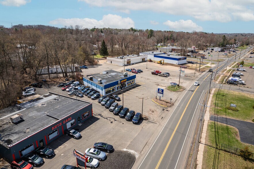 More Photos Of 59 Windsor Ave, Vernon Freestanding For Lease