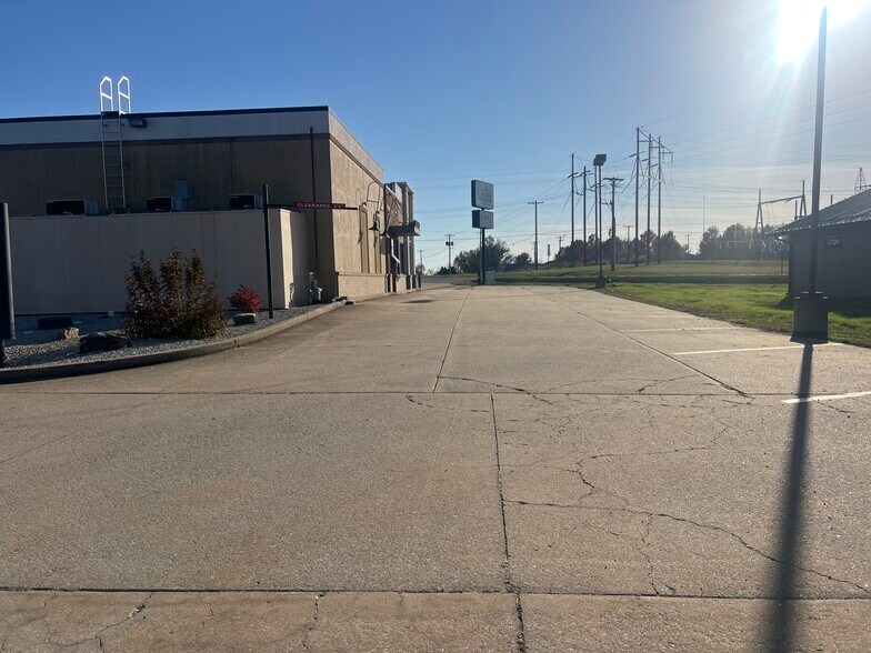 More Photos Of 1020 W Buchanan St, California Fast Food For Sale