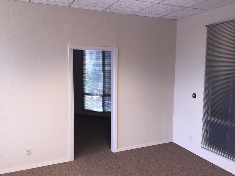 More Photos Of 100 Saratoga Ave, Santa Clara Office For Lease