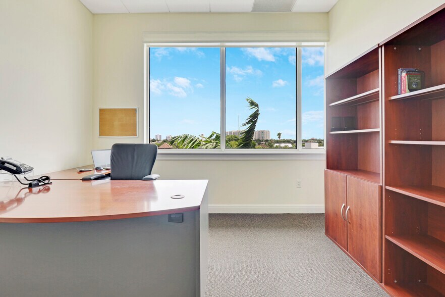 More Photos Of 6751 N Federal Hwy, Boca Raton Office For Sale