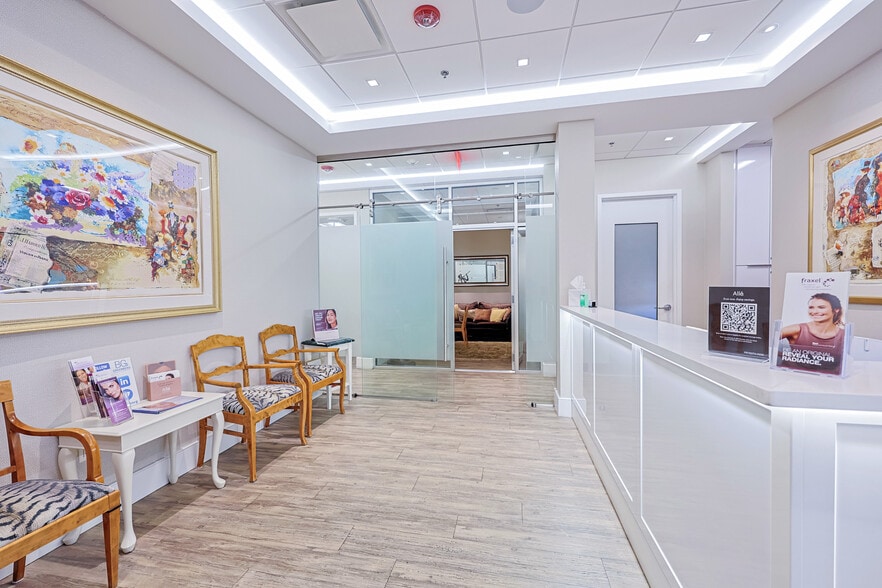 More Photos Of 833 Northern Blvd, Great Neck Medical For Lease