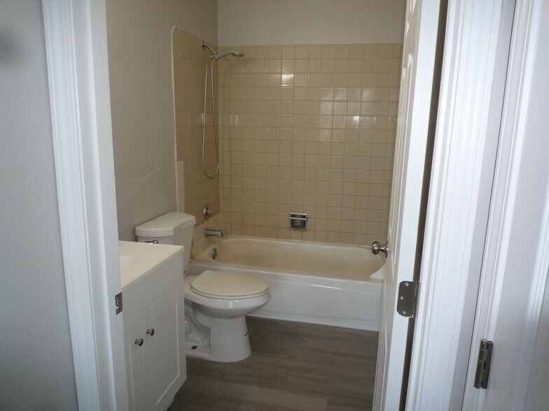 More Photos Of 4400 W Florissant Ave, Saint Louis Apartments For Sale