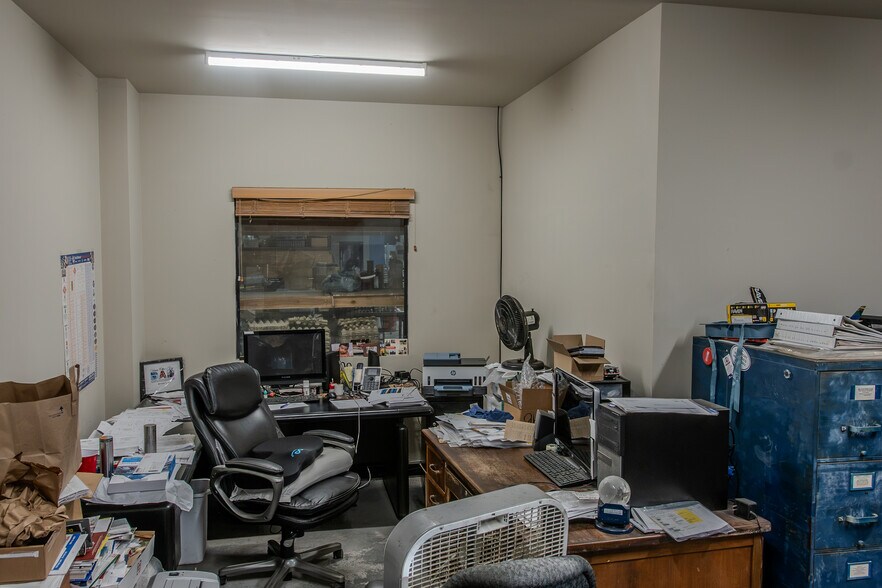 More Photos Of 2456 E 57th St, Huntington Park Warehouse For Sale