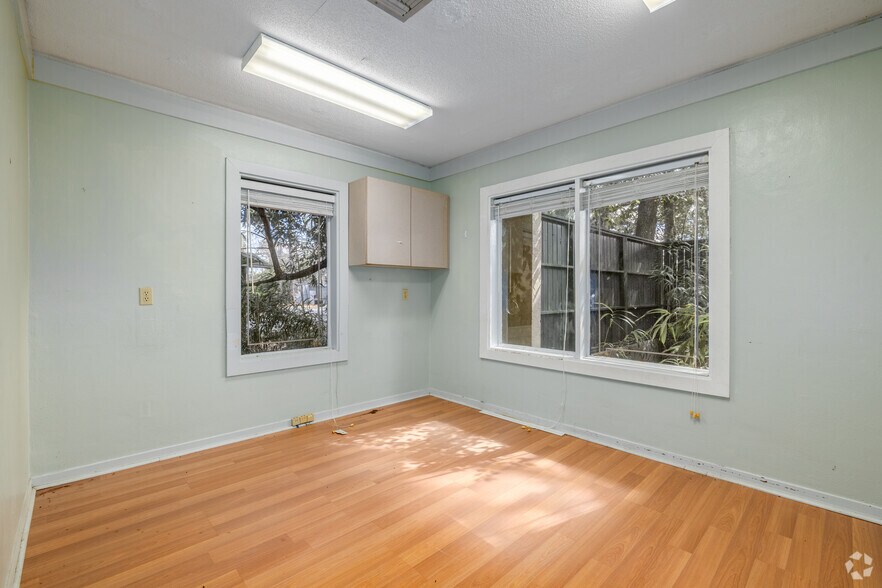 More Photos Of 1230 NW 9th Ave, Gainesville Medical For Sale