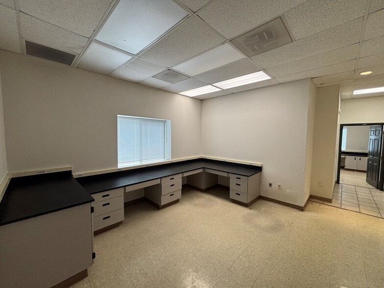 More Photos Of 2415 Ponderosa Dr, Lawrence Warehouse For Lease