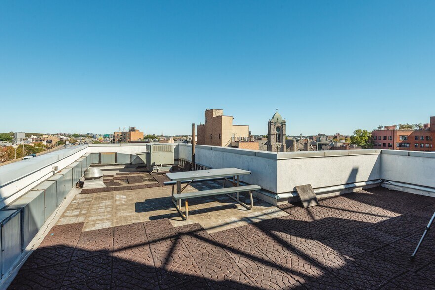 More Photos Of 518 Meeker Ave, Brooklyn Apartments For Sale