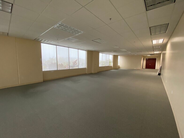 More Photos Of 18705 Madrone Pky, Morgan Hill Research And Development For Lease