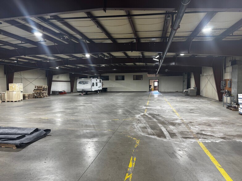 More Photos Of 1101 S Lafayette St, Elkhart Manufacturing For Lease