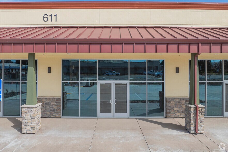 More Photos Of 611 Leisure Town Rd, Vacaville Restaurant For Lease